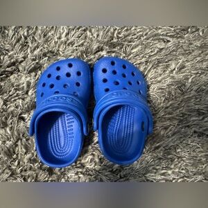 Baby crocs size 2 blue